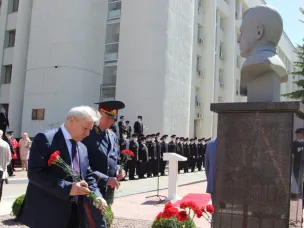 Дмитрий Краснов принял участие в открытии памятного мемориала в честь Юрия Усачева