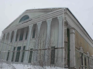 УГООКН Нижегородской области инициировало реквизицию у собственников кинотеатра «Родина» в Дзержинске, являющегося объектом культурного наследия регионального значения (пр. Ленина, 54)